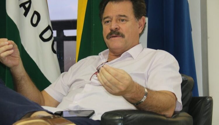 Prefeito João Carlos Krug “precisamos investir mais no Inglês nos nossos alunos”