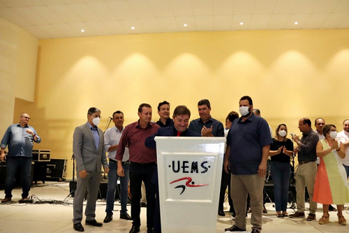 Coxim e mais 14 municípios assinam termo de cooperação com UEMS e MPMS para elaboração de Plano de Coleta Seletiva e de Educação Ambiental