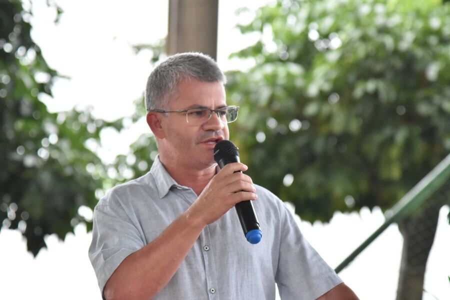 Enelto entrega materiais escolares e uniformes para alunos da Rede Municipal de Ensino de Sonora