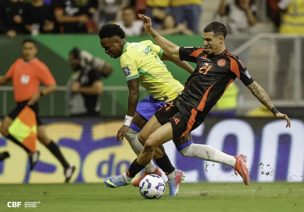 Com gol de Vini Jr. no último minuto de jogo, a Seleção Brasileira vence a Colômbia