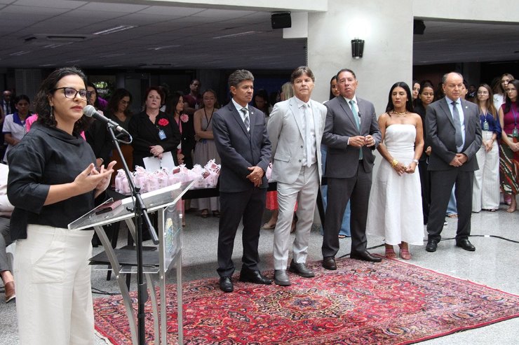 Dia das Mulheres: “Comemorar e refletir”, dizem deputados em evento às servidoras