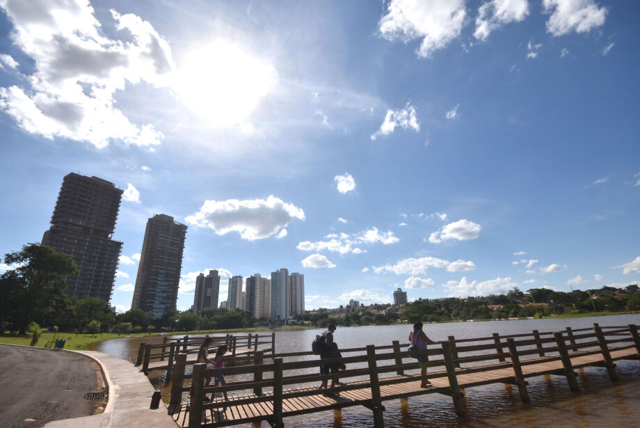 Após abril mais chuvoso da história, calor e tempo seco predominam nesta semana