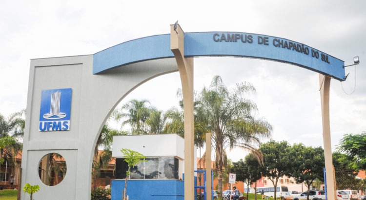 Com vagas em Chapadão do Sul, UFMS abre concurso para professores com salários de R$ 14 mil