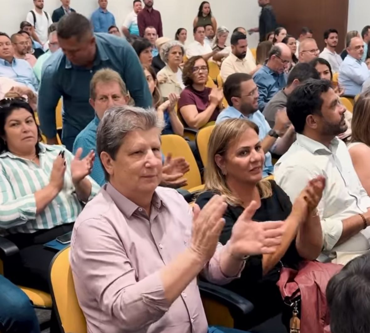 Prefeito Walter Schlatter e Secretária Adriana Tobal participam de encontro estadual de Saúde