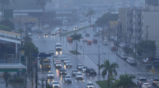 Primavera começa com frente fria, chuva e possibilidade de temporal em todo Estado