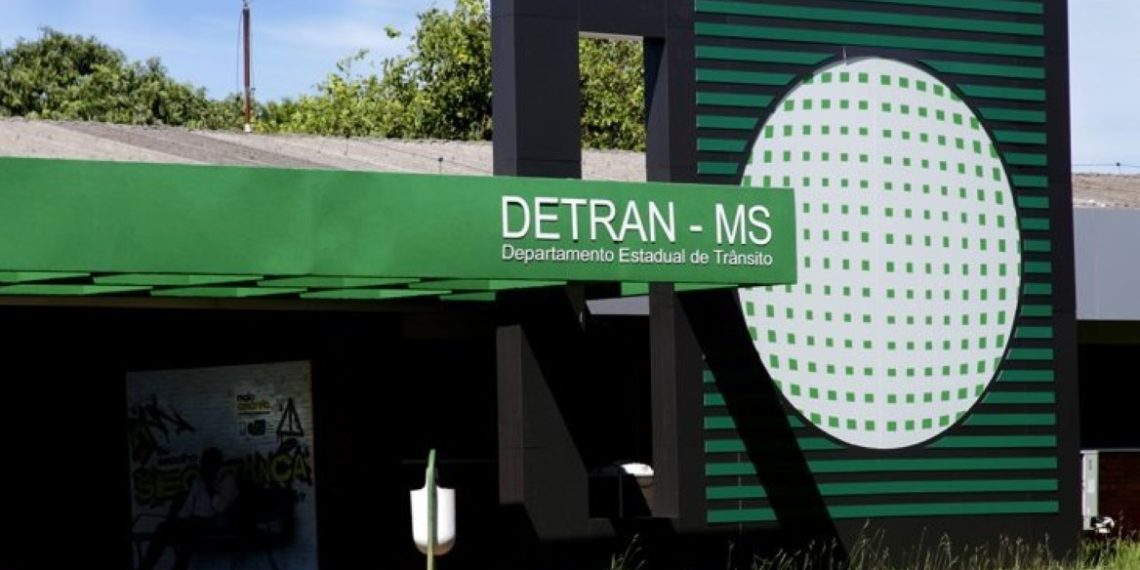 Licenciamento de veículos com placas finais 3 e 9 em MS deve ser regularizado até 30 de setembro