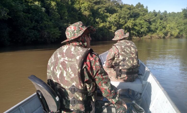 PMA autua construção irregular em área de preservação às margens do Rio Taquari, em Coxim