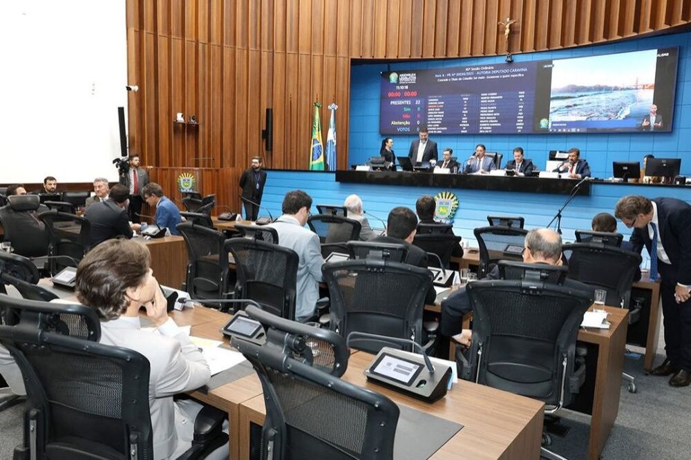 Assembleia deve votar 24 projetos na sessão desta terça-feira