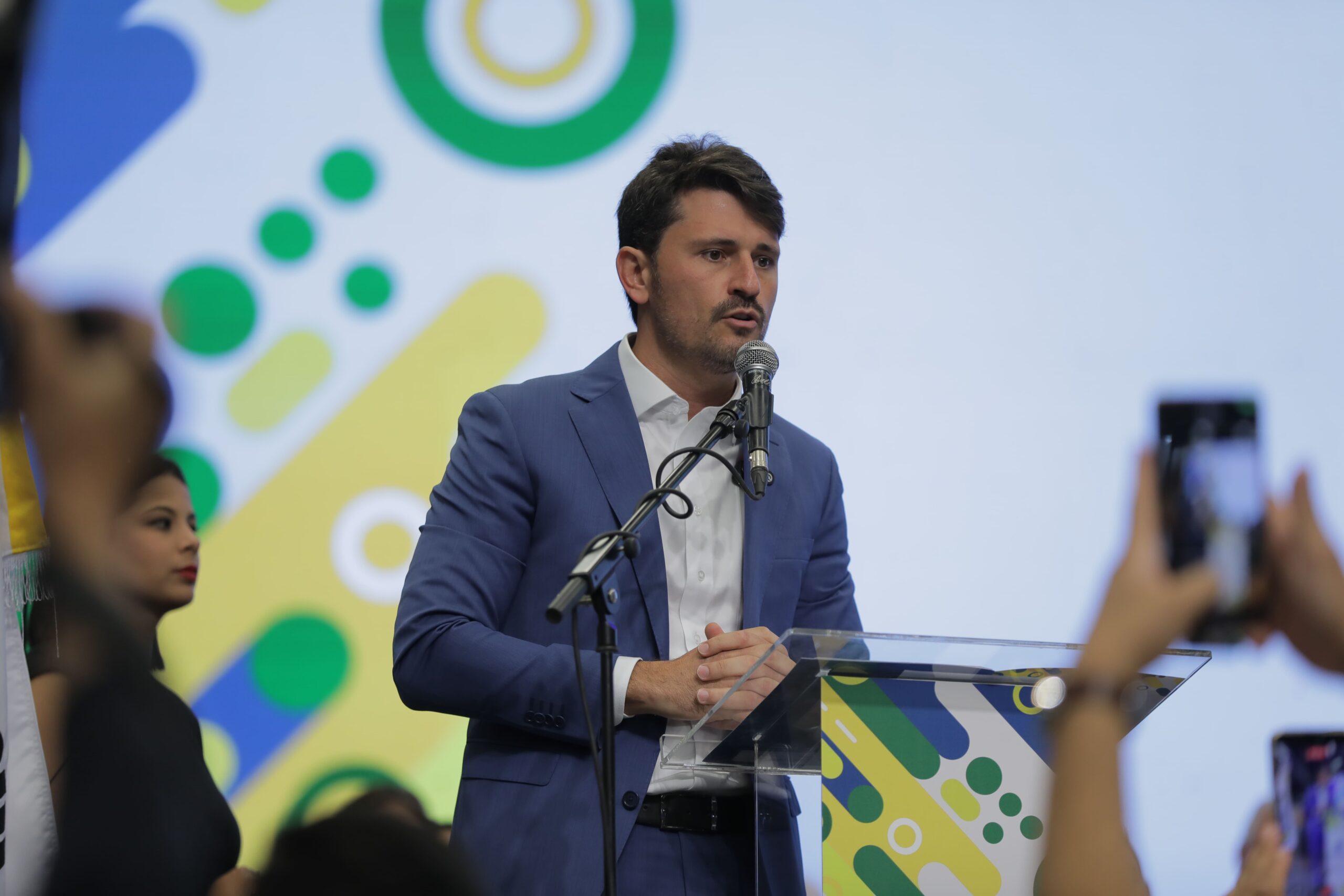 Na abertura do 3º Congresso, Thalles Tomazelli reforça a força da união entre os municípios de MS
