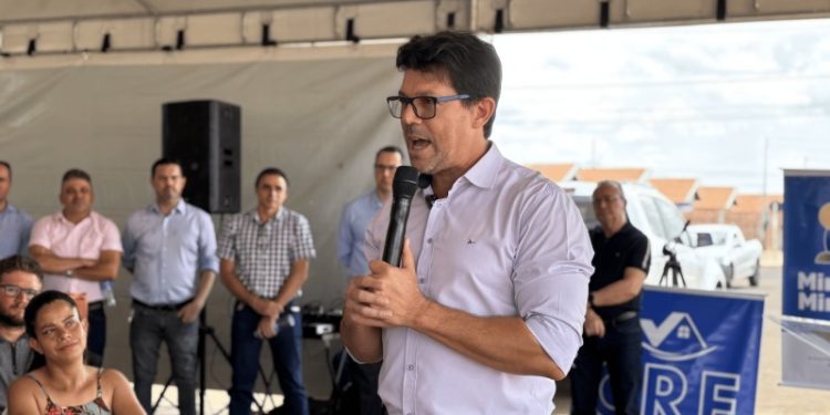 Costa Rica entrega novas 33 moradias em ação conjunta com governo estadual