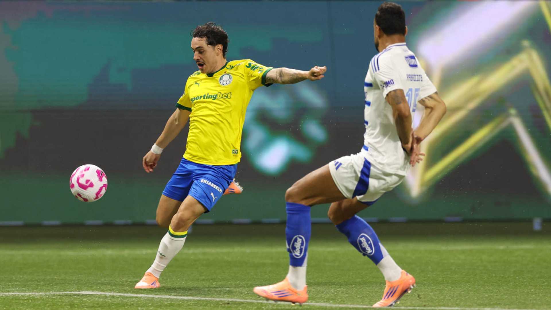 Palmeiras é apático, empata com o Cruzeiro em casa e perde chance de disparar na liderança