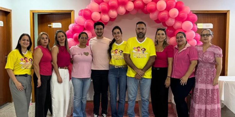 💖 Prefeito Weliton Guimarães acompanha ação do Outubro Rosa na UBS Central de Alcinópolis