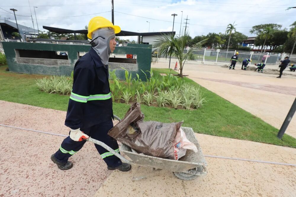 COP30 contrasta festa do Bumba meu Boi com atrasos nas obras em Belém