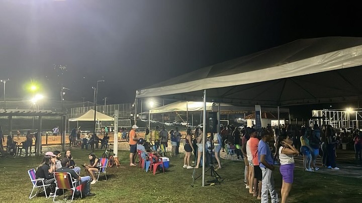 Energia no Palco: Grupo Rapadura Encerra Grande Evento em Figueirão com Show Vibrante e Casa Cheia