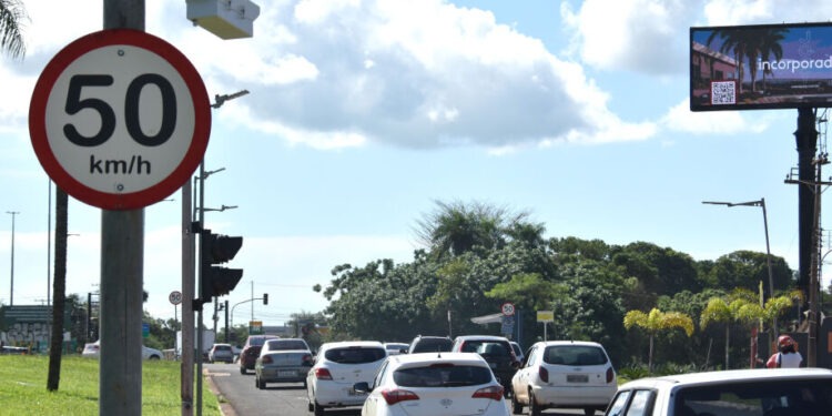 Imprudência e tecnologia: Detran-MS bate recorde histórico com mais de 1 milhão de multas em 2025
