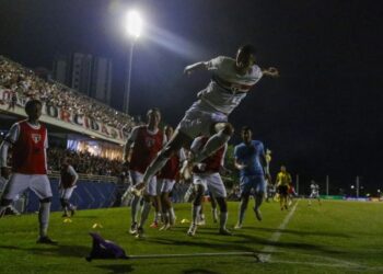 Com “gol que Pelé não fez”, São Paulo bate o Botafogo por 3 a 1 e vai à semifinal da Copinha