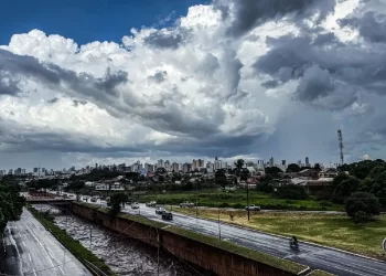Guarda-chuva a postos: Quarta-feira (7) será de calor em MS, mas alerta de tempestade segue ativo até o meio-dia