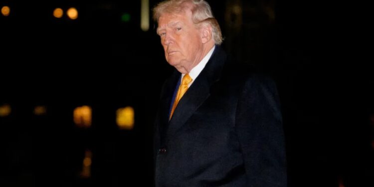 “Primeiro consertar, depois votar”: Trump descarta eleições na Venezuela em 30 dias e mira controle do petróleo