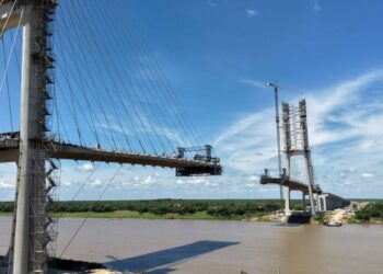 Ponte da Rota Bioceânica está a 128 metros de ligar Brasil e Paraguai