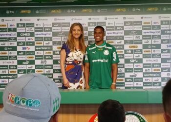 Em apresentação, Arias fala em respeito pelo Flu e escolha pelo Palmeiras