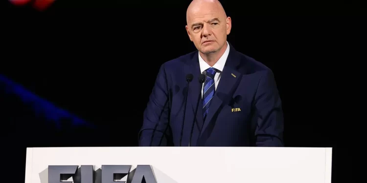 Infantino cobra punições após novo caso de racismo contra Vini Jr.