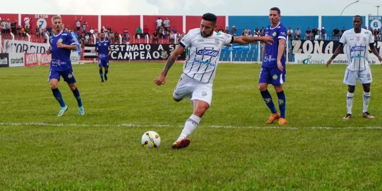 Costa Rica segura o Operário, mas segue sem vencer na rodada