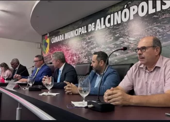 Prefeito e Vereadores de Alcinópolis reafirmam aliança em Sessão Solene