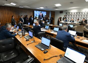 CPMI do INSS vota quebra de sigilo de Lulinha e ouve depoentes hoje
