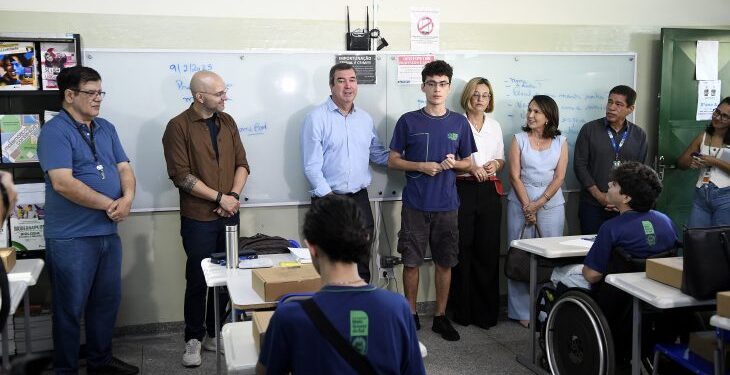 180 mil alunos retornam hoje às escolas estaduais; zona rural terá refeição extra