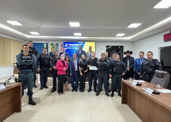 Reconhecimento na Segurança: Câmara de Costa Rica homenageia Tenente Mendes e policiais do 2º Pelotão