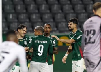 5 a 1: Palmeiras atropela o Vitória em Barueri e espanta a crise antes do Dérbi