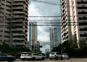 Sábado tem alerta de temporais para o Bolsão e Norte; frente fria muda o tempo à noite