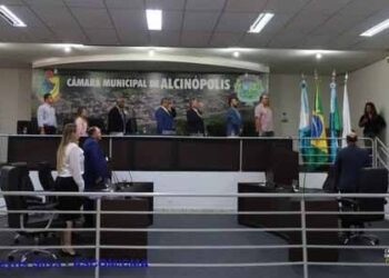 Sessão Solene marca o início do ano legislativo de 2026 em Alcinópolis