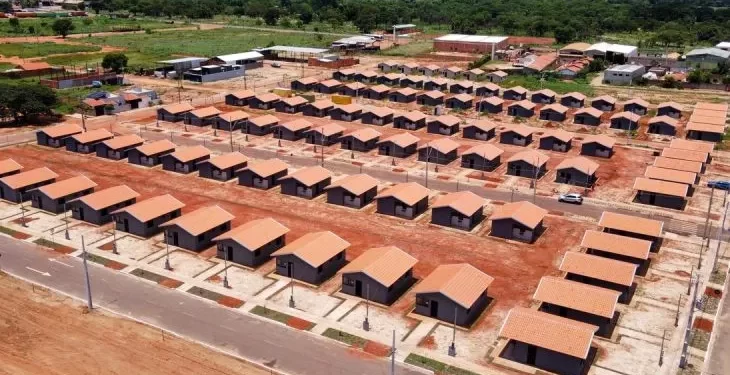 Água Clara em festa: Governo do Estado entrega novas moradias e dá início a obra na MS-324