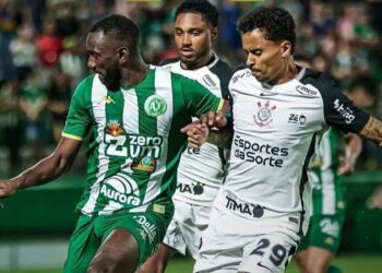 Empate sem gols na Arena Condá: Chapecoense e Corinthians param na falta de pontaria