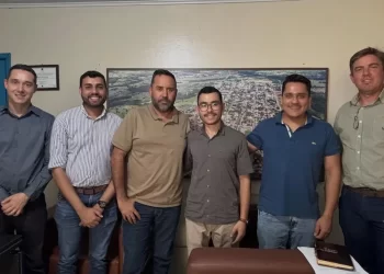 Referência Regional: Alcinópolis recebe comitiva de Pedro Gomes para intercâmbio na Saúde
