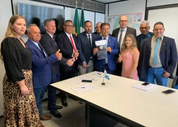 Alcinópolis em Brasília: Prefeito garante quase R$ 3 milhões em investimentos e novos maquinários