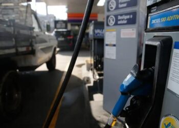 Crise do Diesel: 166 cidades gaúchas sofrem desabastecimento por reflexo da guerra no Irã