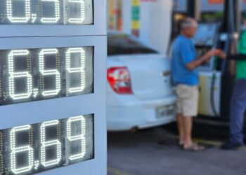 Procon de Mato Grosso do Sul identifica variação de até 21% no preço do diesel em março