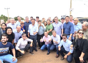 Lideranças de Paraíso das Águas prestigiam e celebram ordem de serviço da pavimentação da MS 316 entre Inocência e Pouso Alto