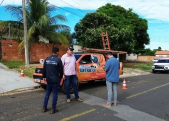 Alcinópolis contra a poluição visual: Prefeitura inicia força-tarefa para retirada de fios inúteis