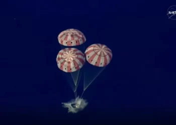 Missão cumprida: Astronautas da Artemis II retornam à Terra após quebrarem recordes no espaço