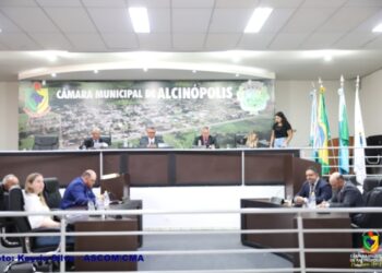 Sessão Ordinária é realizada no Plenário “Adolfo Alves Carneiro”