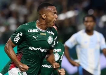 Palmeiras bate o Grêmio e mantém vantagem na liderança