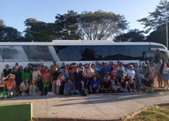 Domingo de Lazer: Melhor Idade desfruta de águas termais em excursão para Lagoa Santa