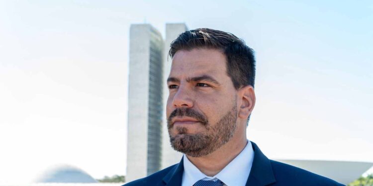 Capitão Contar avalia como avanço do Congresso a promulgação da Lei da Dosimetria após derrubada de veto presidencial