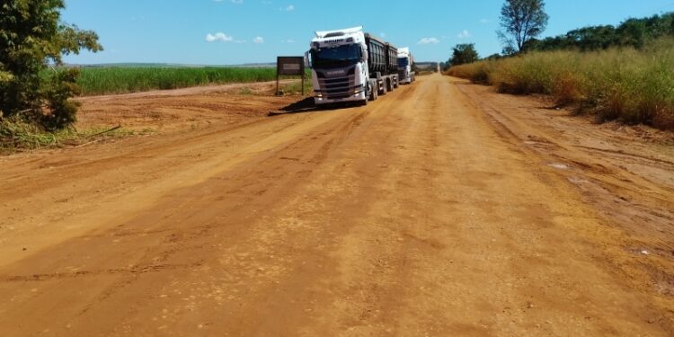 Logística e Progresso: Governo de MS autoriza projetos para pavimentação das rodovias MS-135 e MS-425