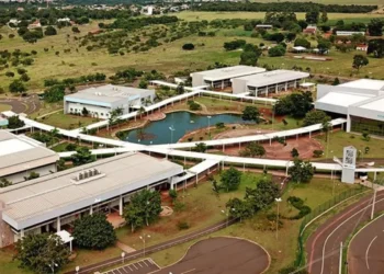 Inclusão e Oportunidade: UEMS abre seleção com salário de até R$ 3,1 mil para profissionais de nível médio em cinco cidades