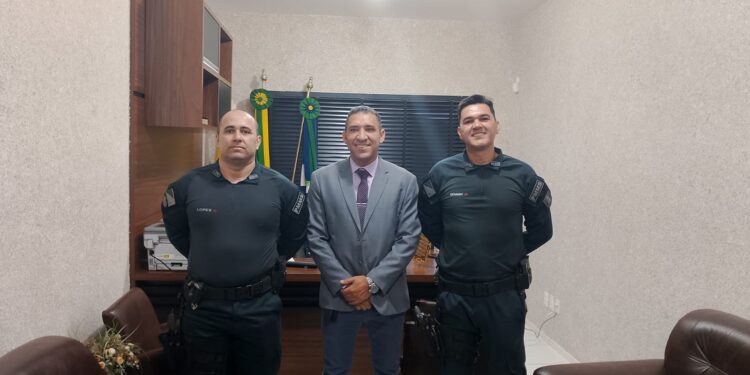 Aliança pela Segurança: Presidente Marcelo Costa e bancada de vereadores recebem o novo comandante da Polícia Militar de Chapadão do Sul