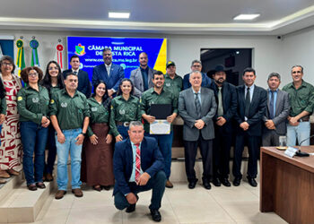 Reconhecimento no Campo: Câmara entrega Moção de Aplausos à Secretaria de Agricultura pelo sucesso do V Simpósio da Pecuária
